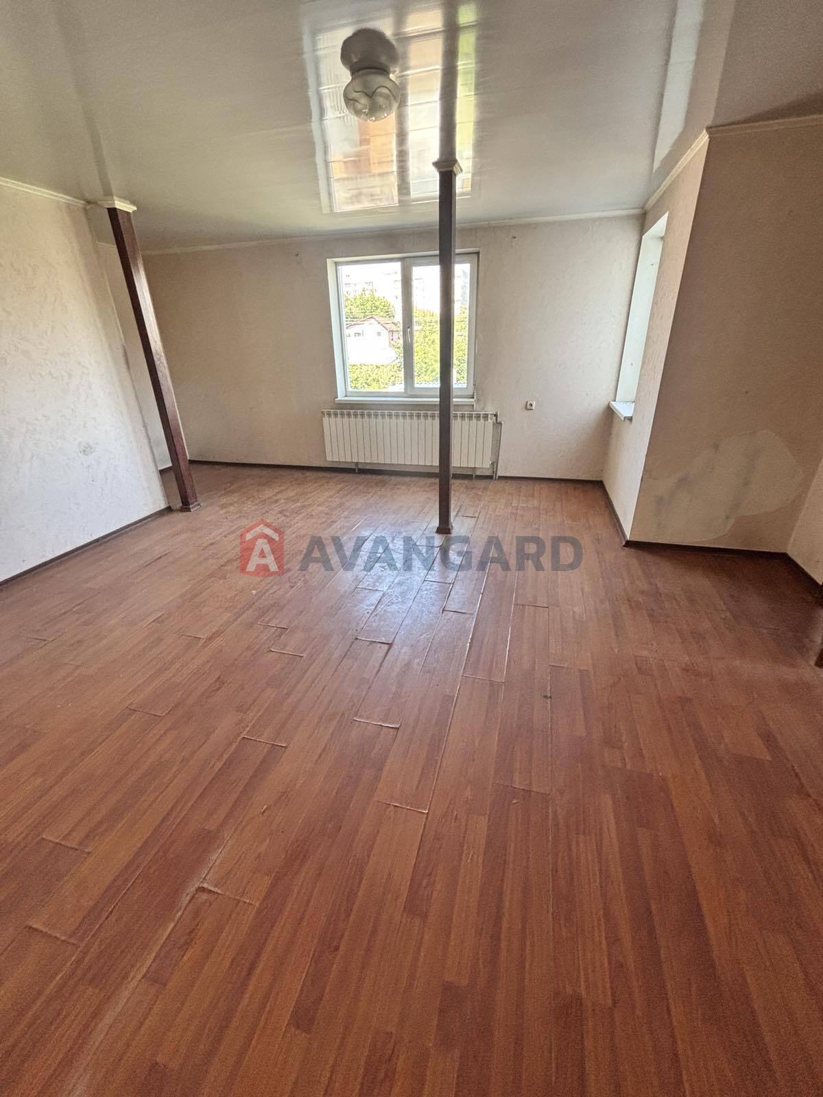 ������� �������, 110 ��.�. ���� 9