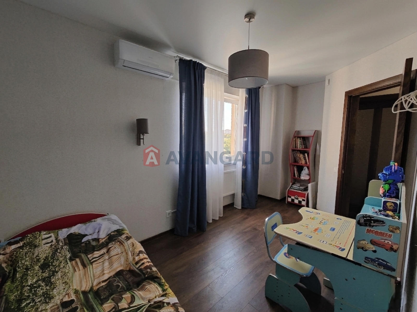 �������, 270 ��.�. ���� 20