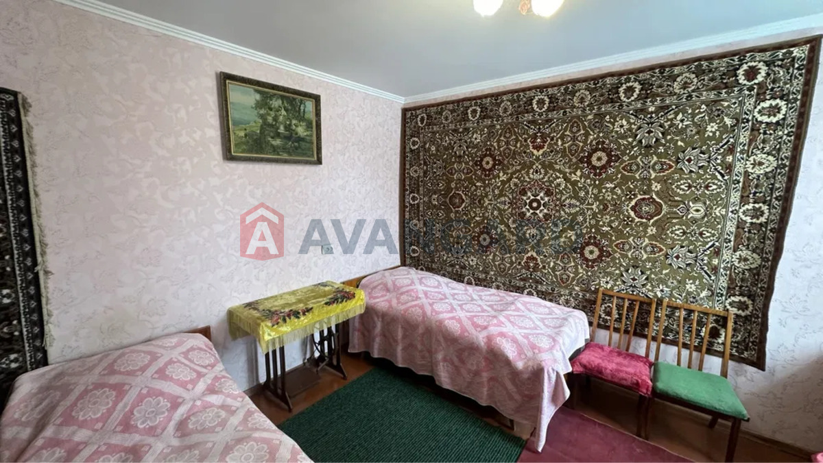 ������� �������, 77 ��.�. ���� 11