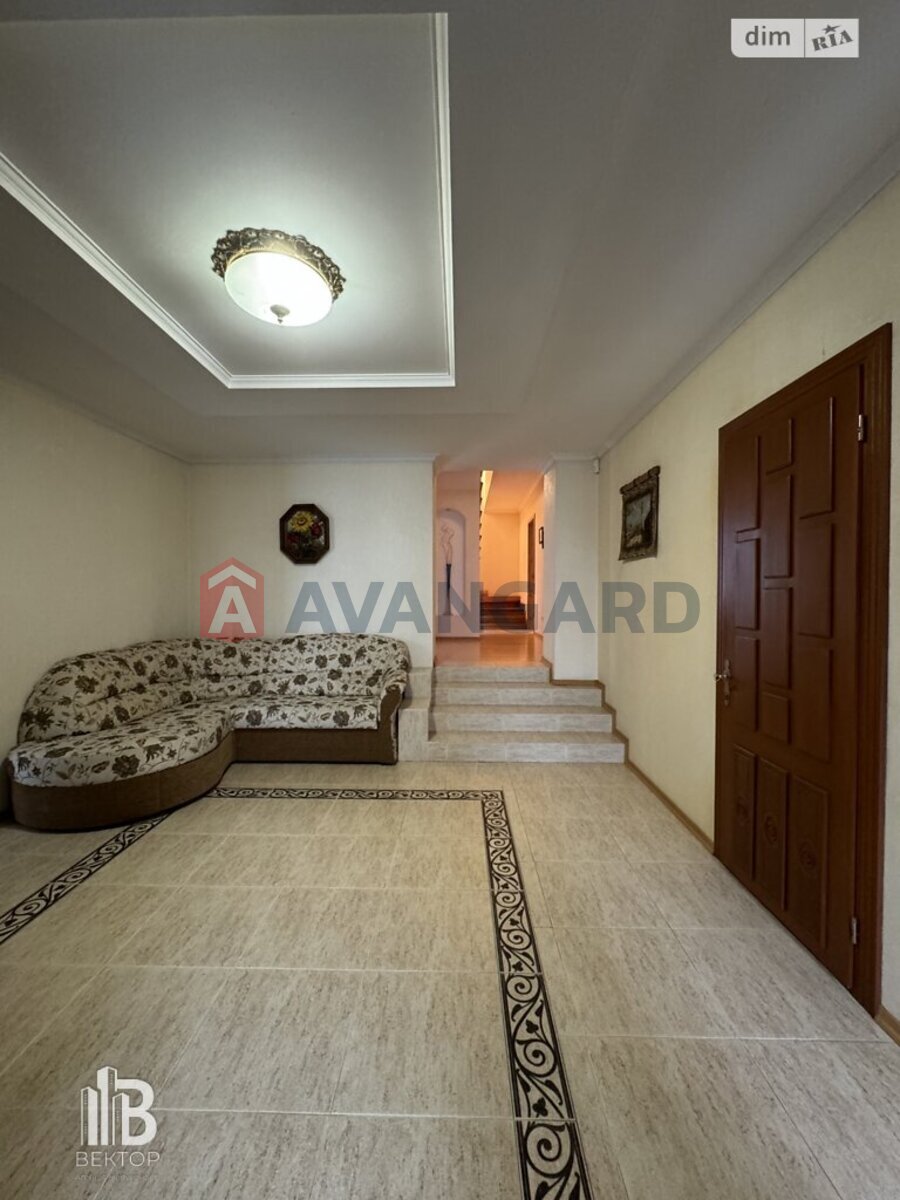 �������, 350 ��.�. ���� 12