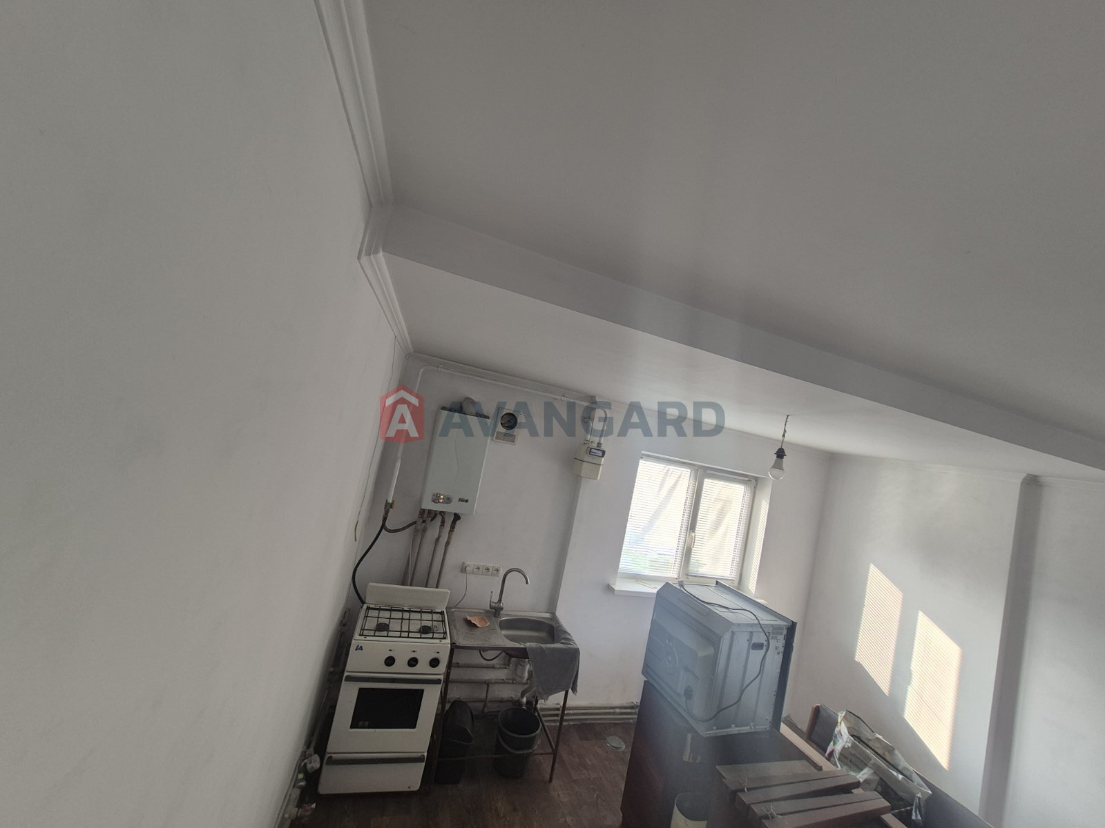 ������� �������, 65 ��.�. ���� 4