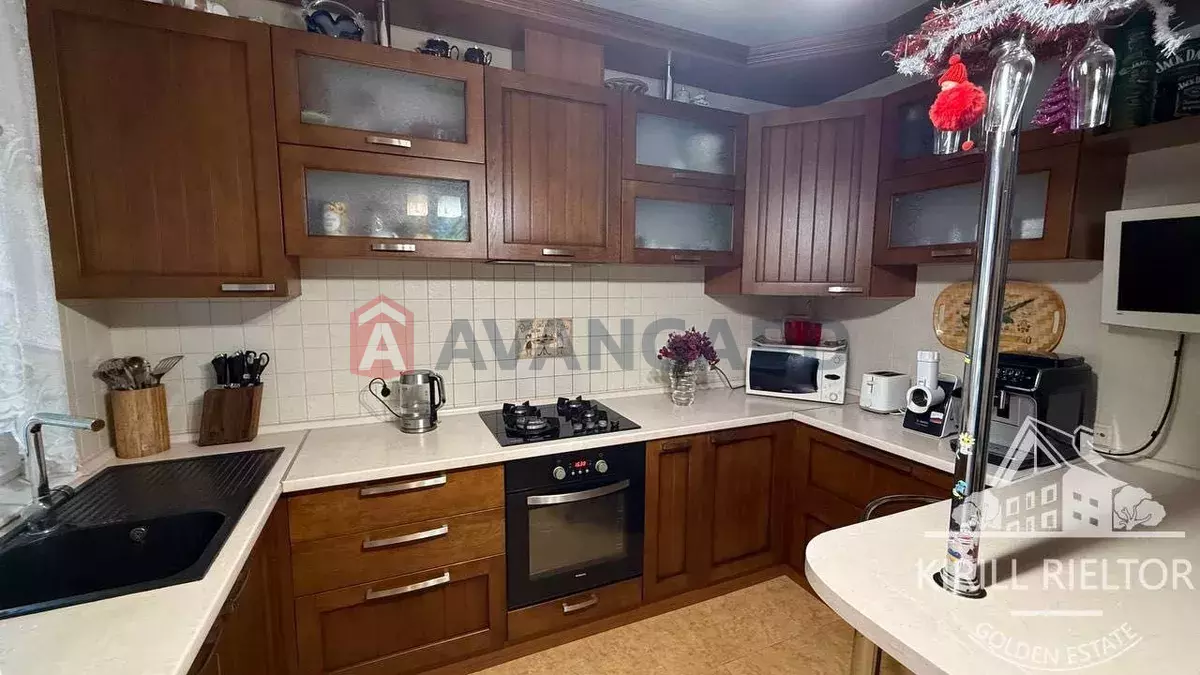 �������, 200 ��.�. ���� 4