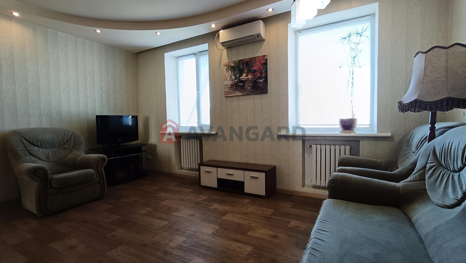 �������, 70 ��.�. ���� 12