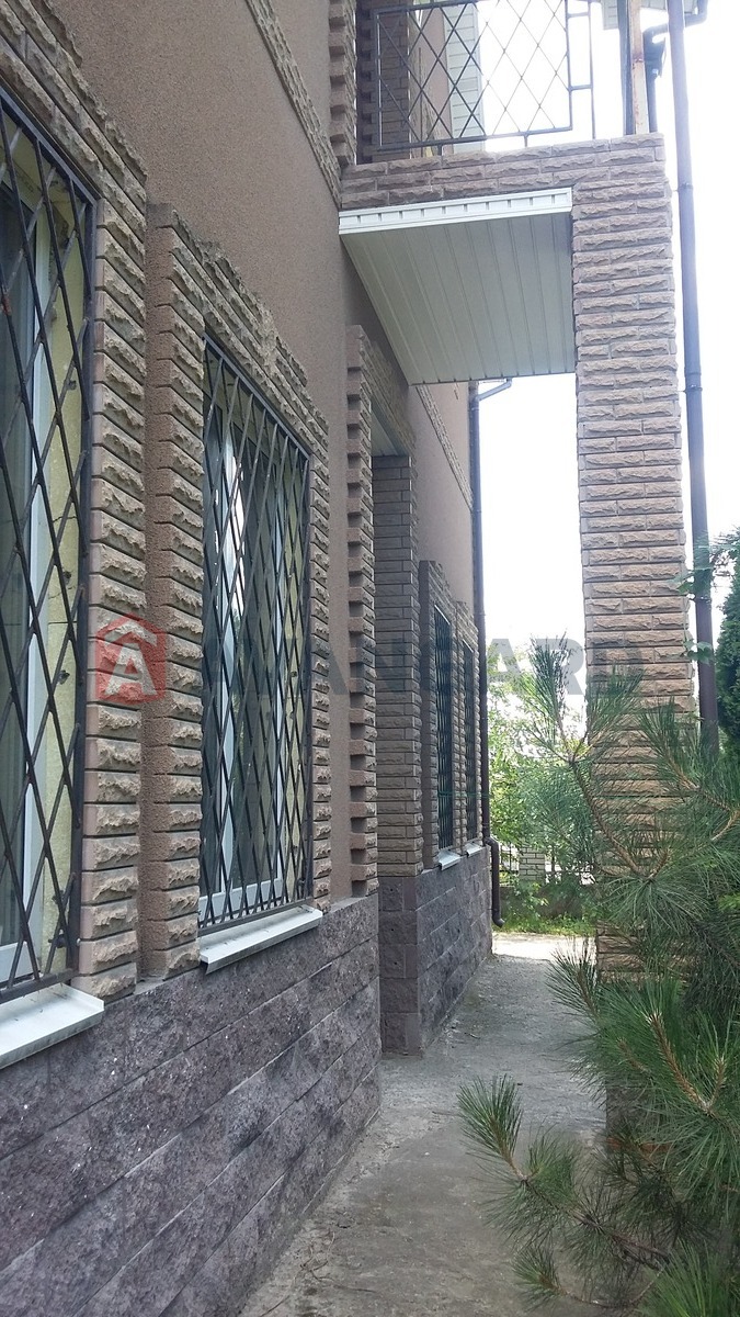 , 211 ..  2