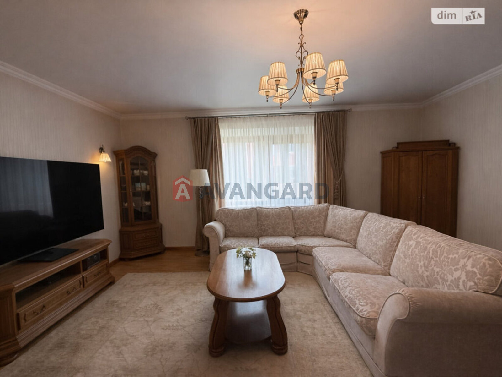 �������, 300 ��.�. ���� 23