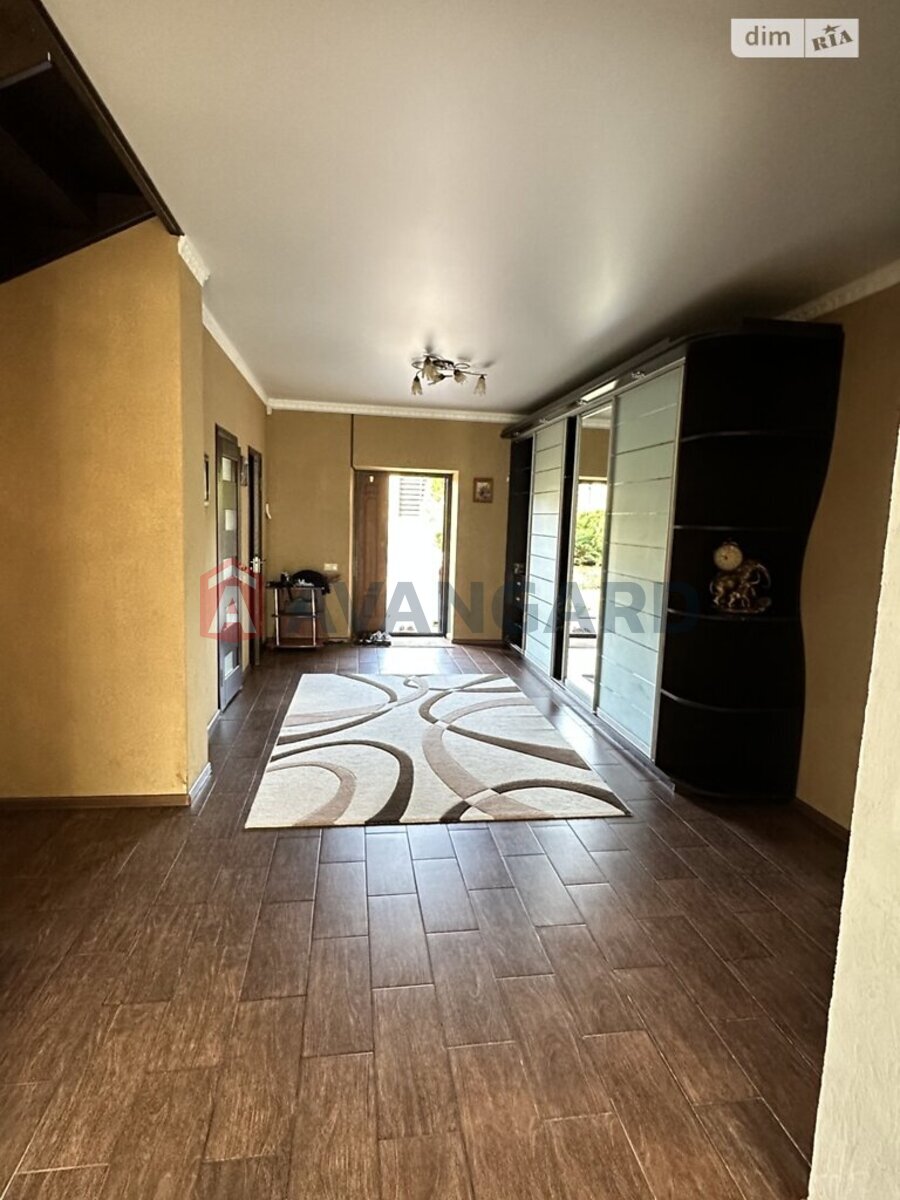 �������, 295 ��.�. ���� 10