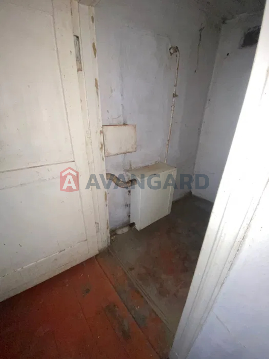 �������, 70 ��.�. ���� 13