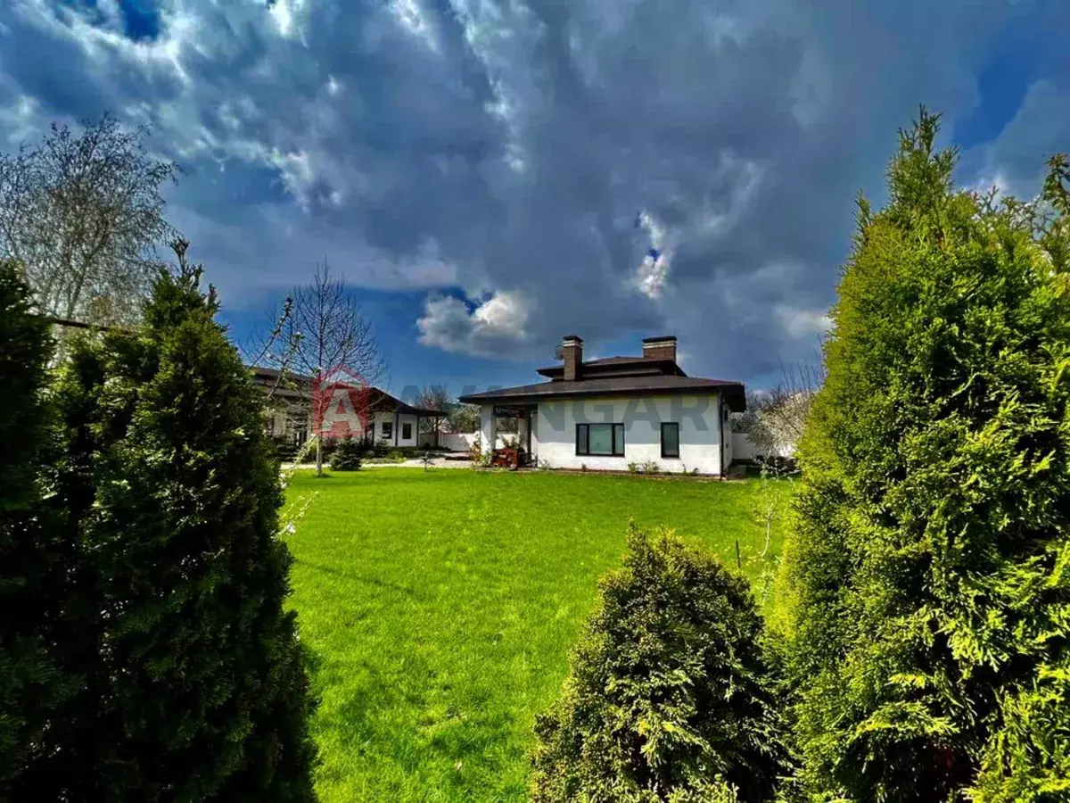 �������, 374 ��.�. ���� 1