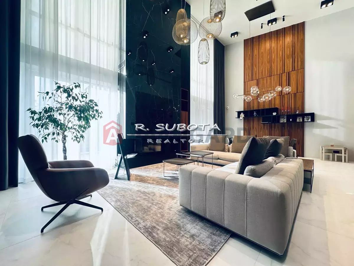 �������, 300 ��.�. ���� 27