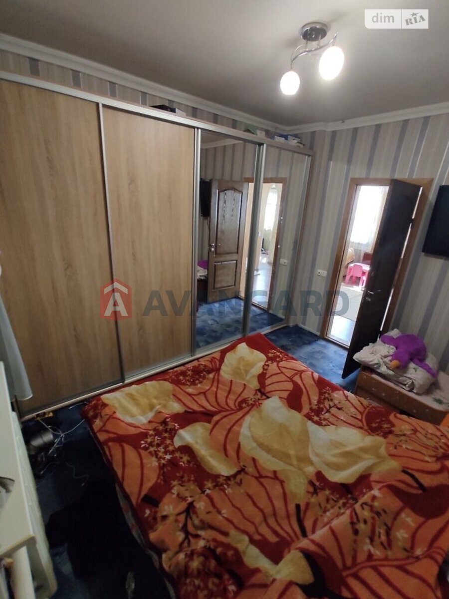 ���, 105 ��.�. ���� 8