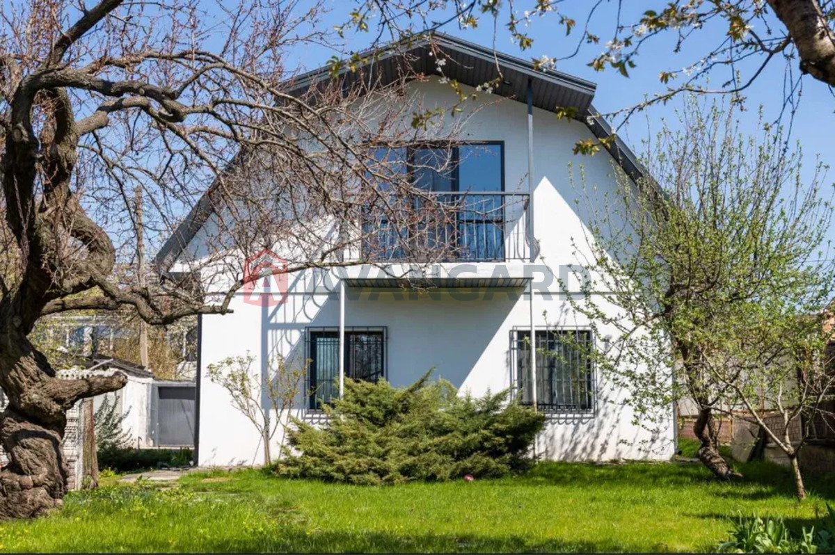 Будинок, 200 кв.м. фото 1 Будинок, 200 кв.м. фото 1