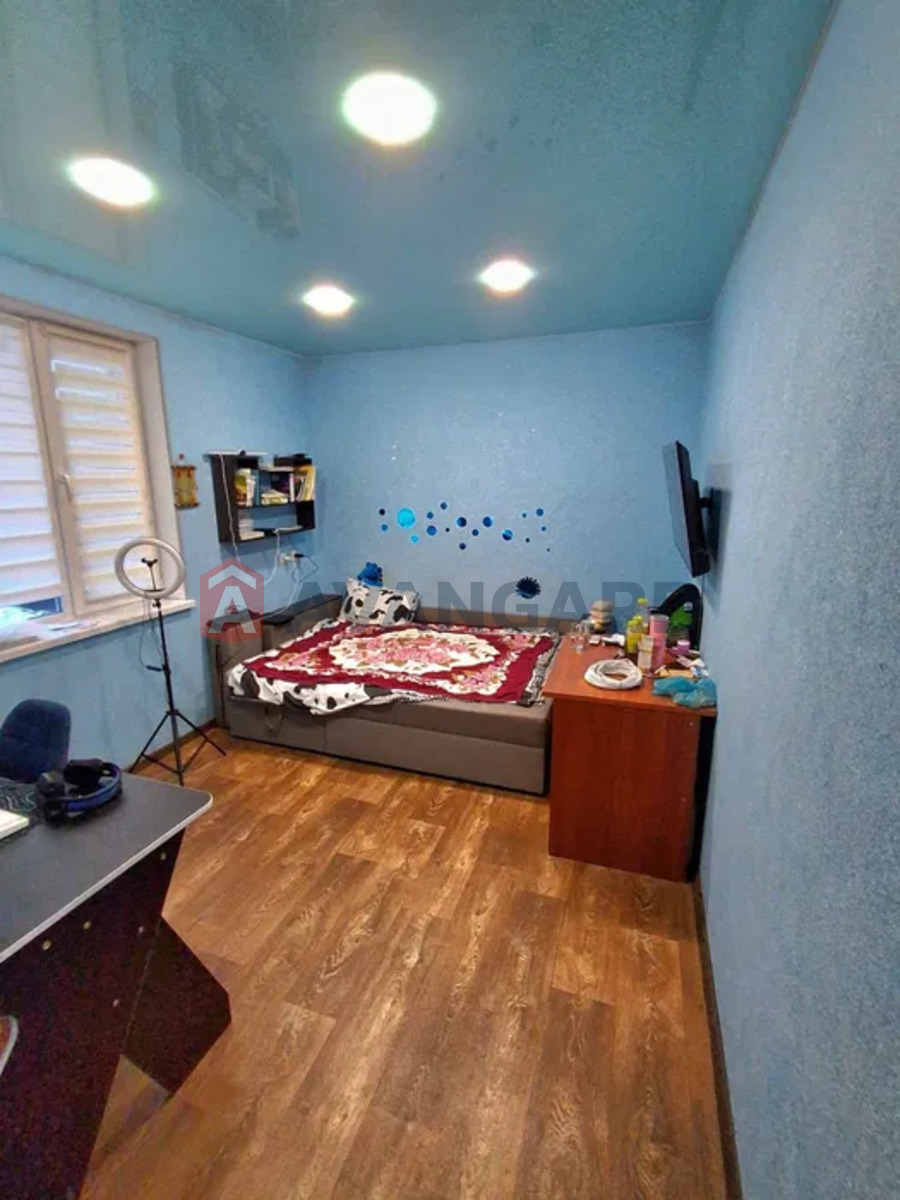 �������, 280 ��.�. ���� 12