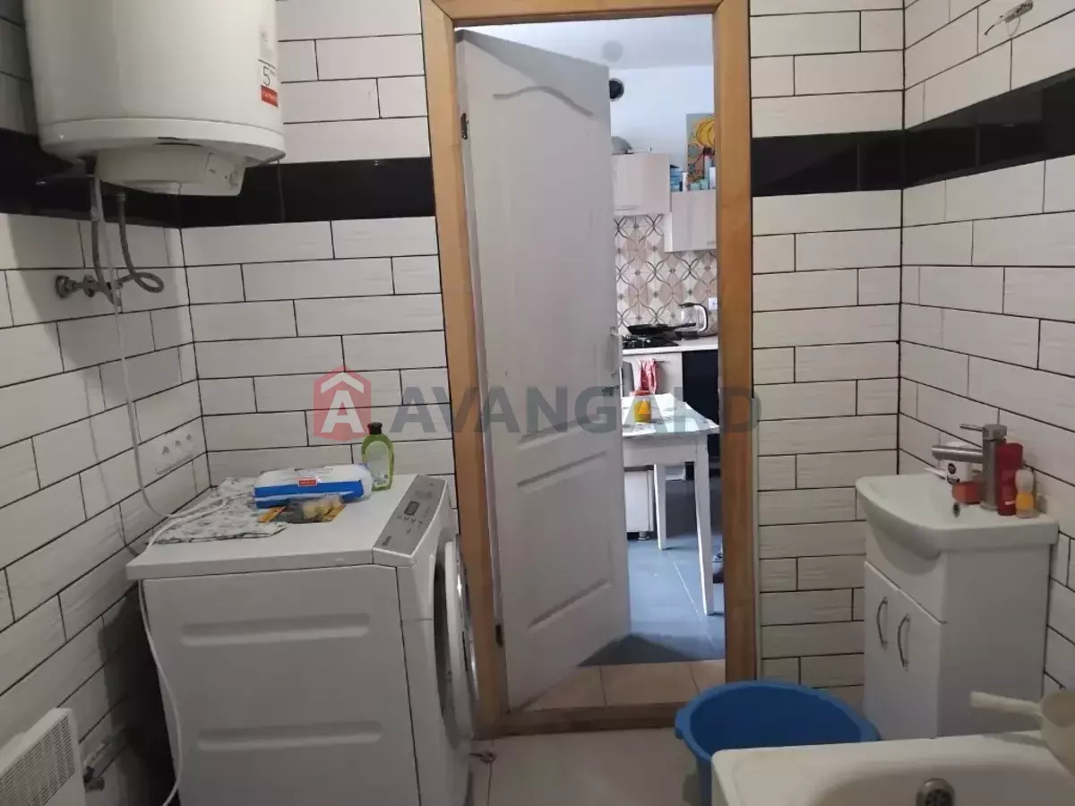 �������, 80 ��.�. ���� 17