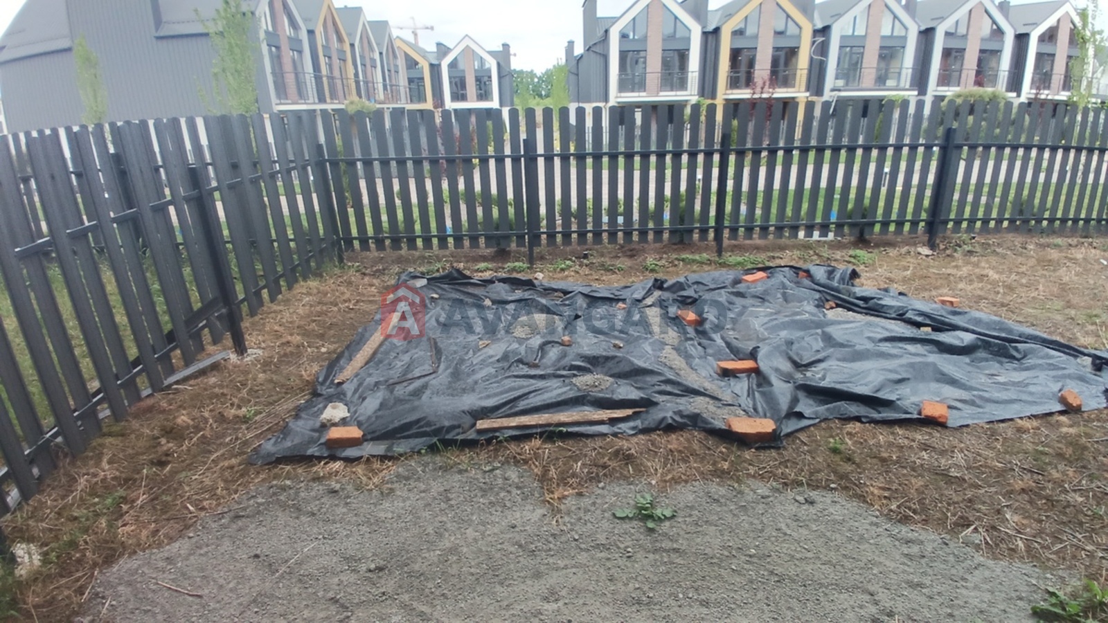 ��������, 180 ��.�. ���� 13