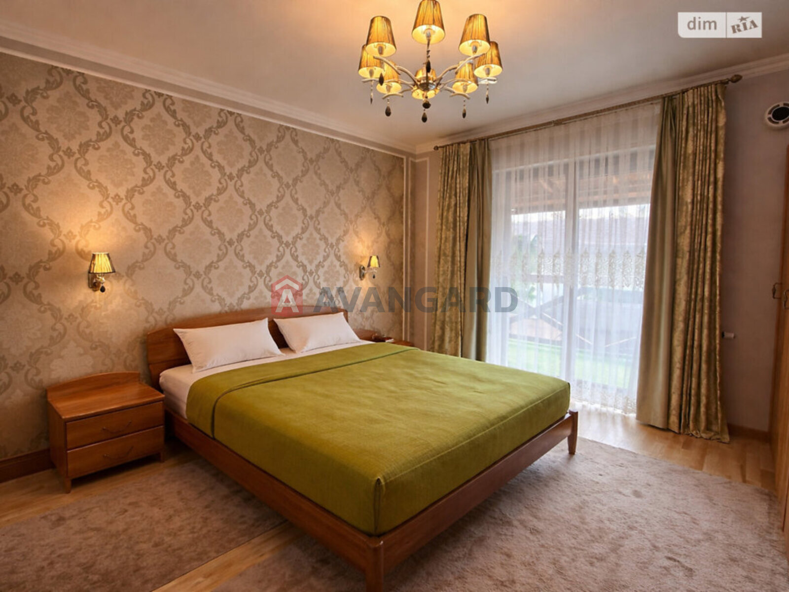 �������, 300 ��.�. ���� 24