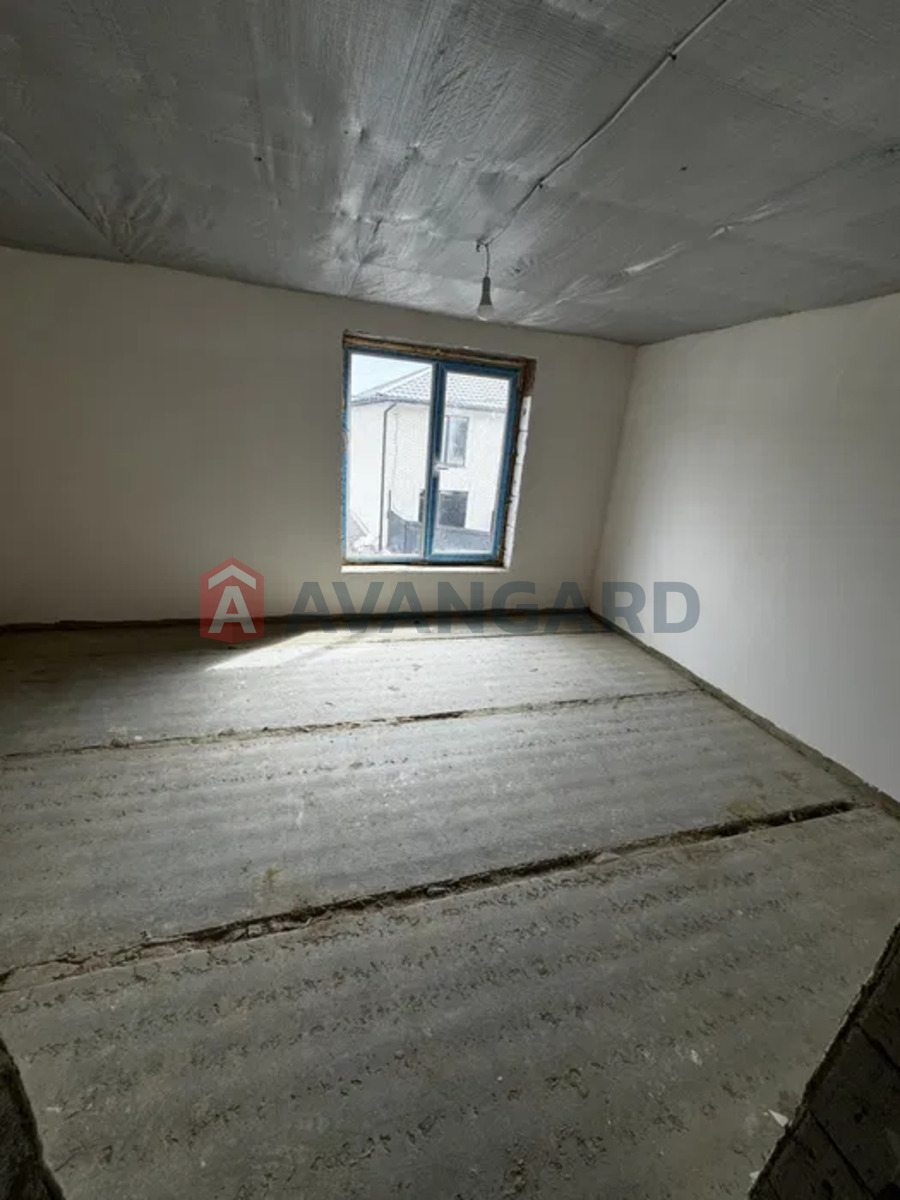 ��������, 130 ��.�. ���� 13