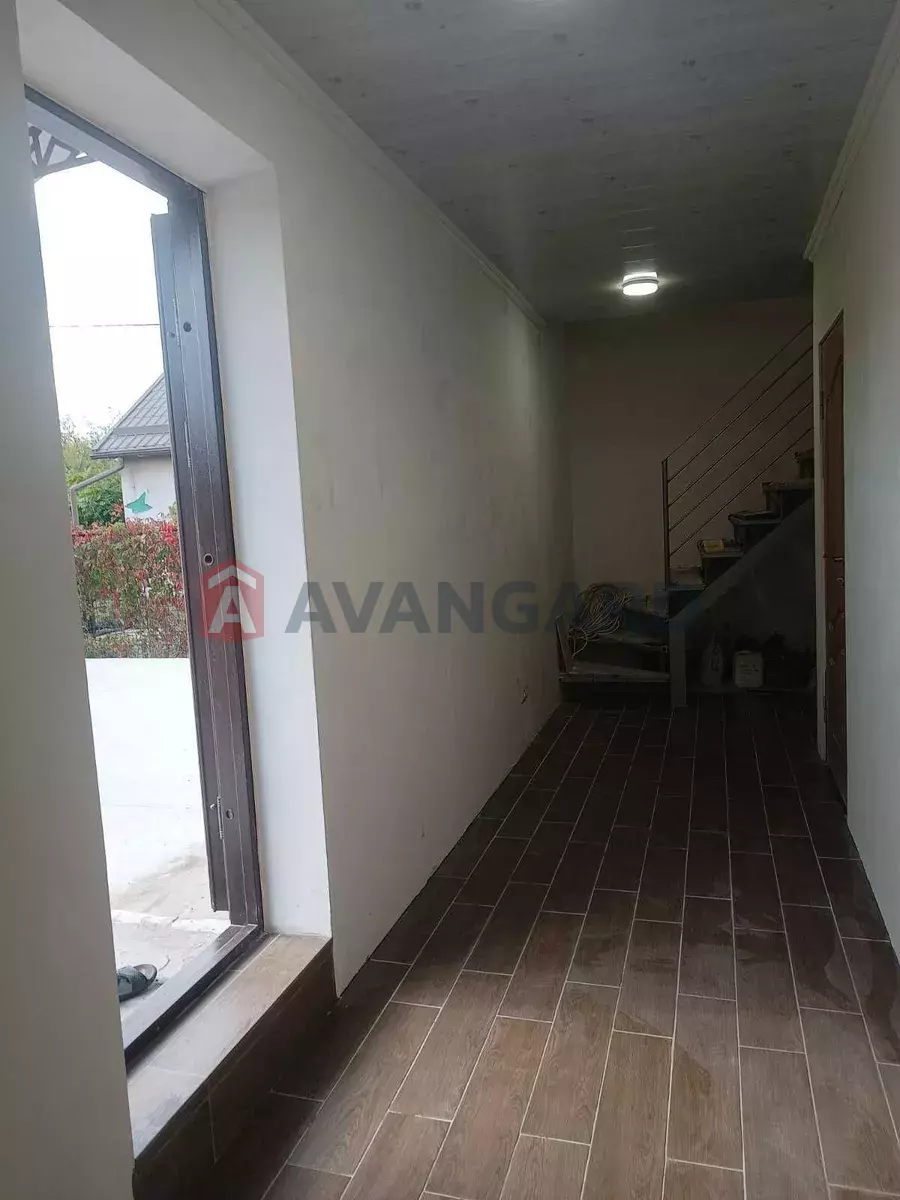 ����, 100 ��.�. ���� 10