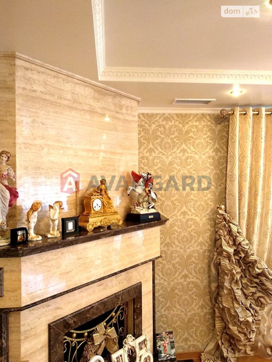 �������, 586 ��.�. ���� 11