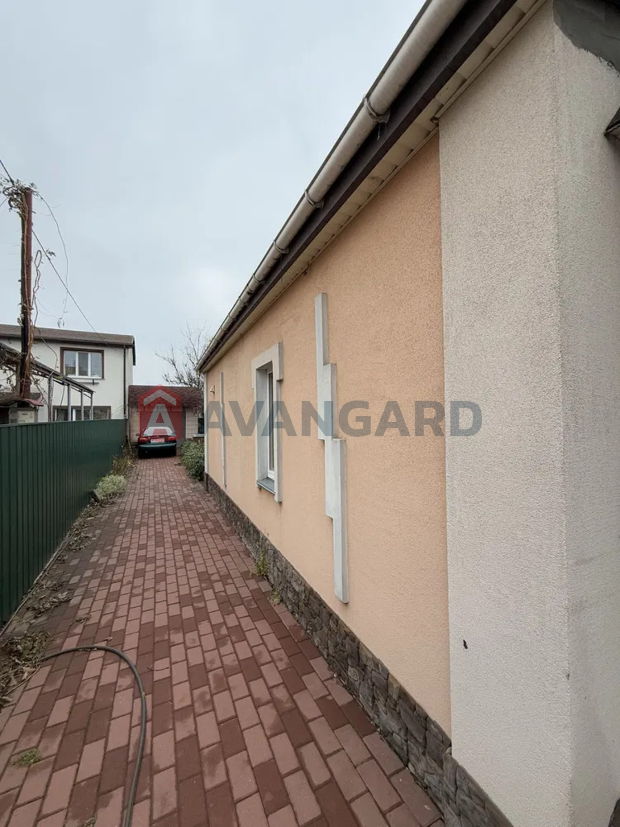 ������� �������, 42 ��.�. ���� 13