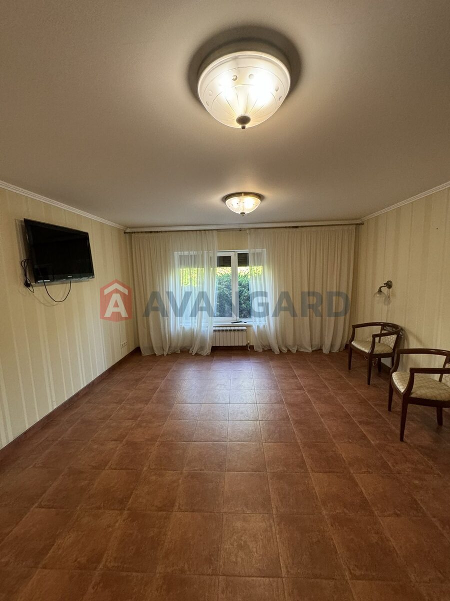 ���, 210 ��.�. ���� 17