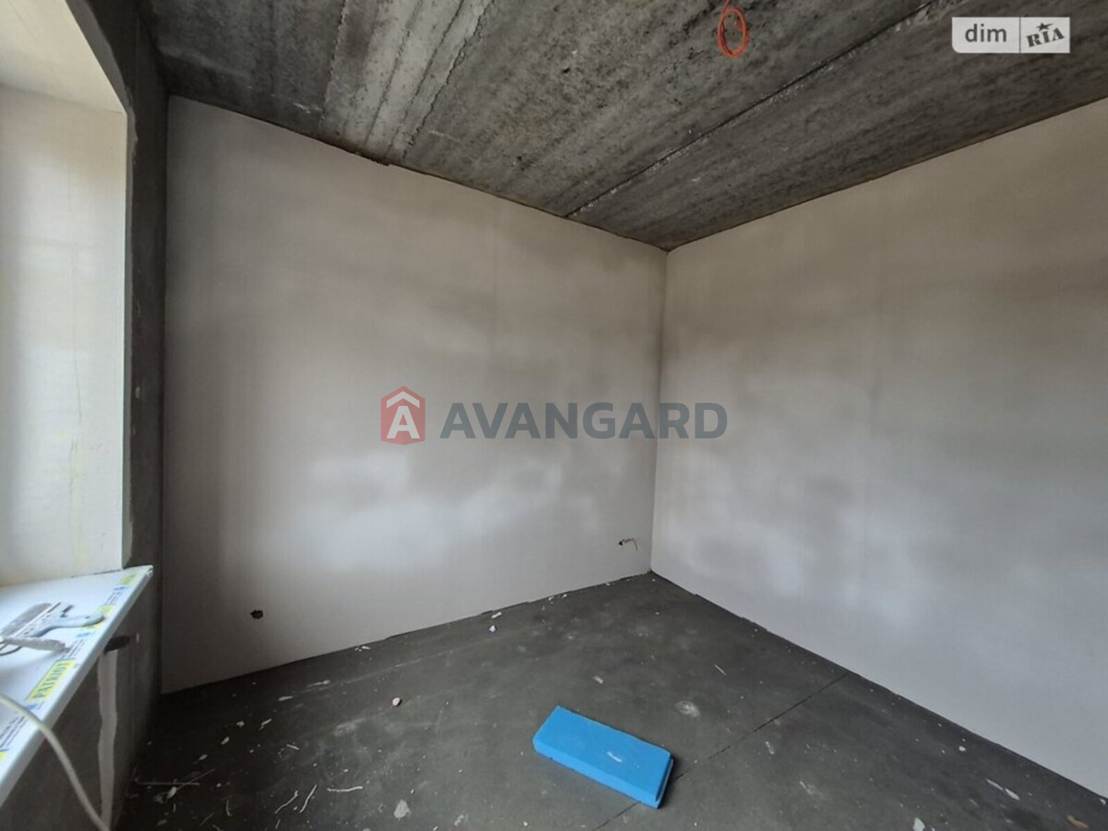 �������, 105 ��.�. ���� 30