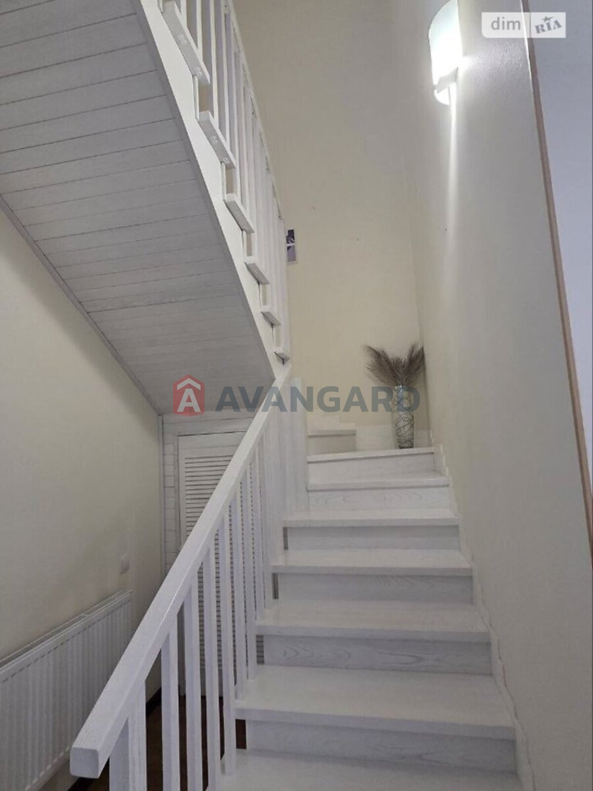 ��������, 75 ��.�. ���� 8