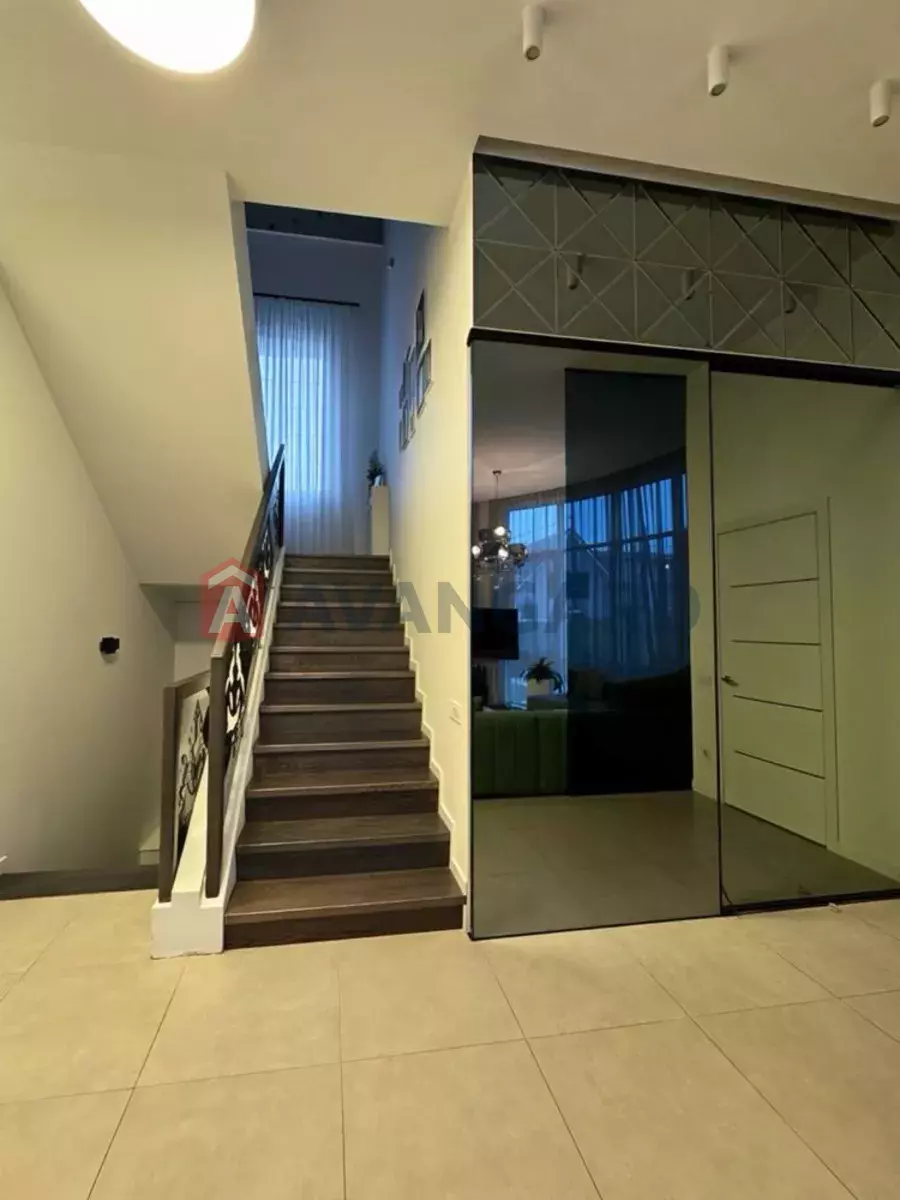 �������, 500 ��.�. ���� 6