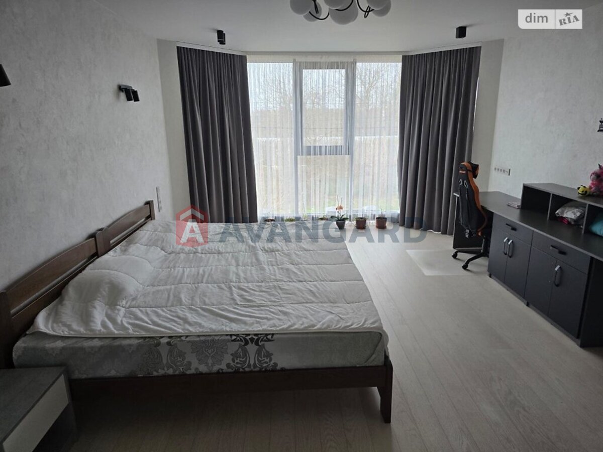 ���, 325 ��.�. ���� 4