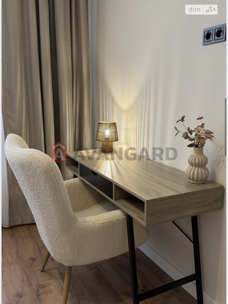 ���, 176 ��.�. ���� 4