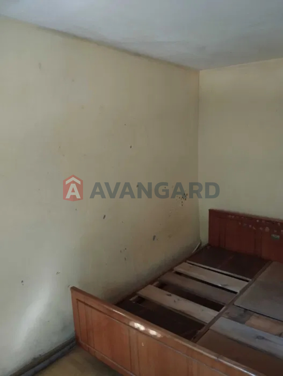 ������� �������, 85 ��.�. ���� 12