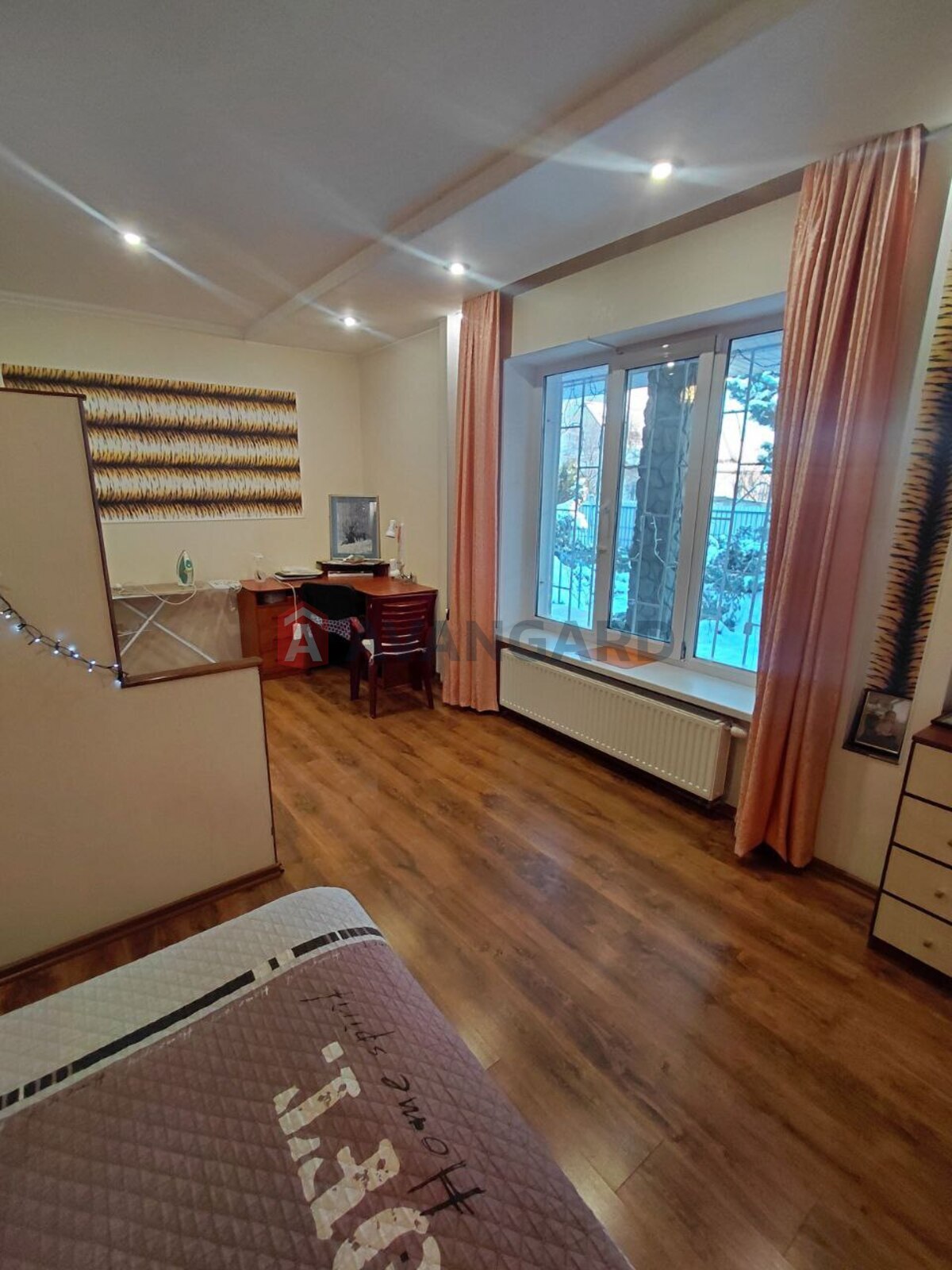 �������, 225 ��.�. ���� 2