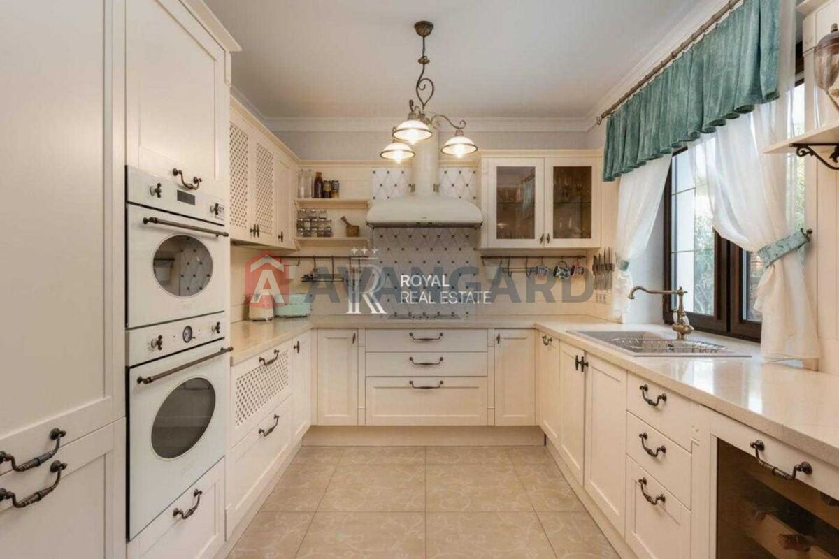 �������, 250 ��.�. ���� 3