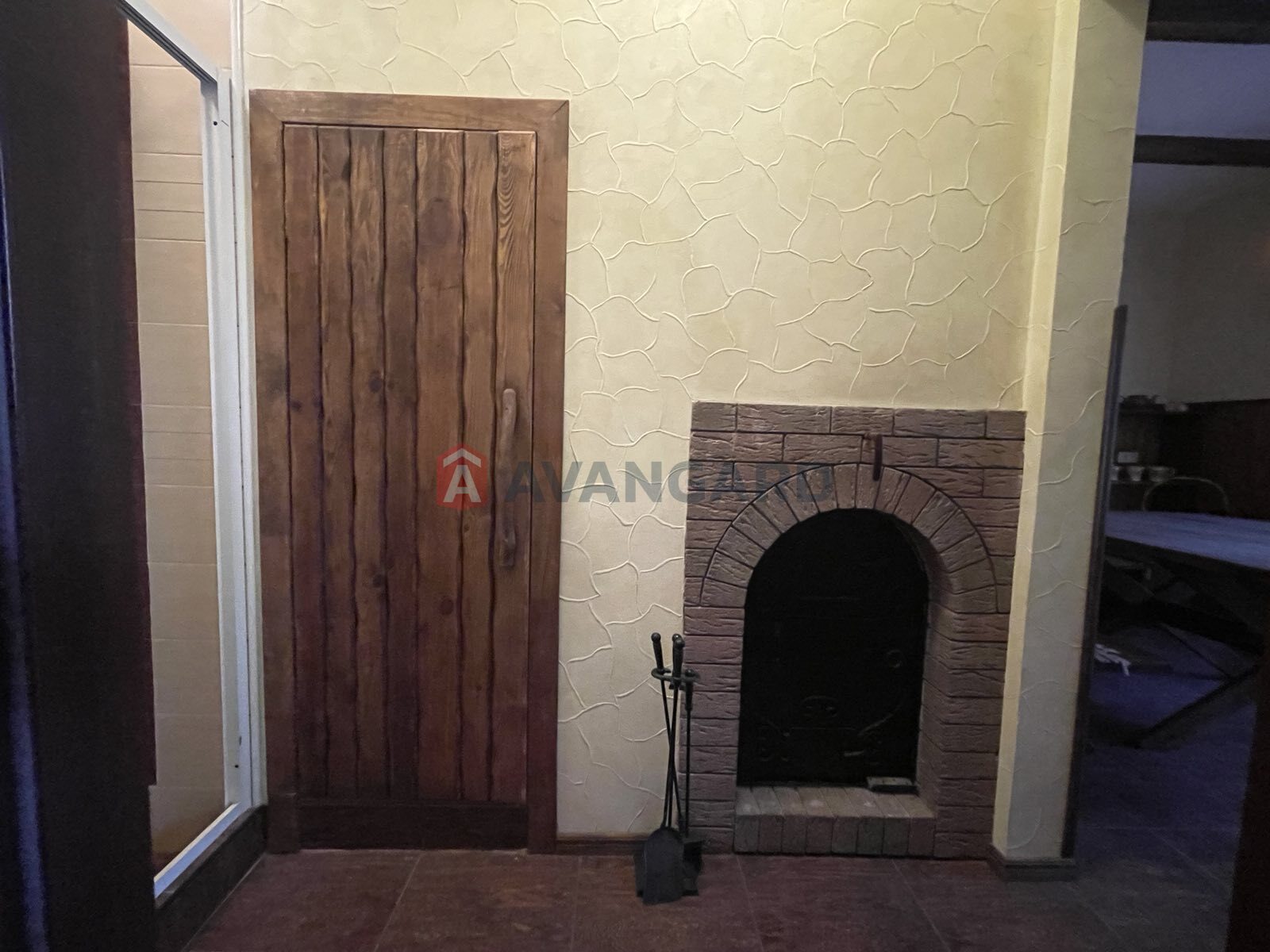 �������, 496 ��.�. ���� 18