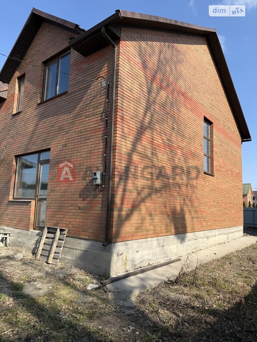 ��������, 107 ��.�. ���� 4