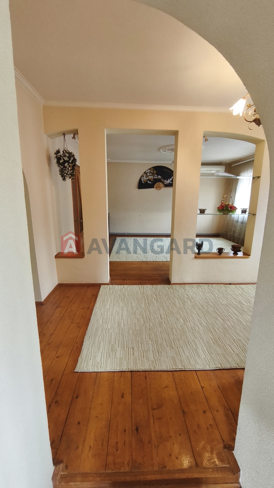 �������, 160 ��.�. ���� 13