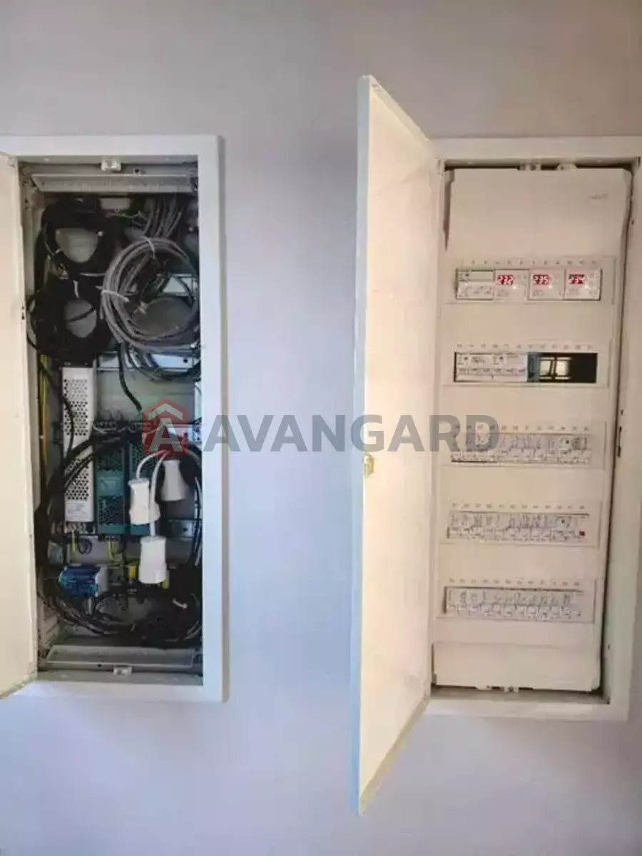 �������, 105 ��.�. ���� 17