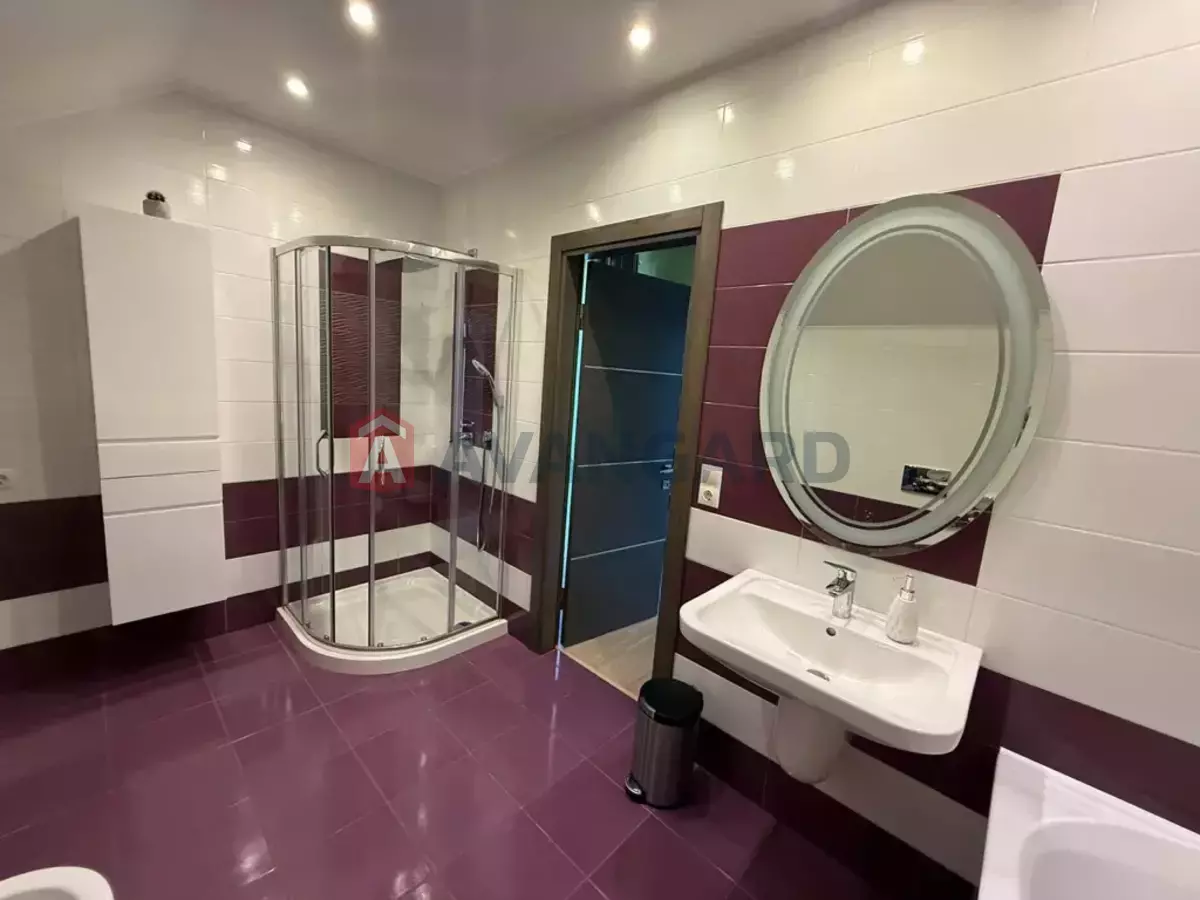 �������, 275 ��.�. ���� 23