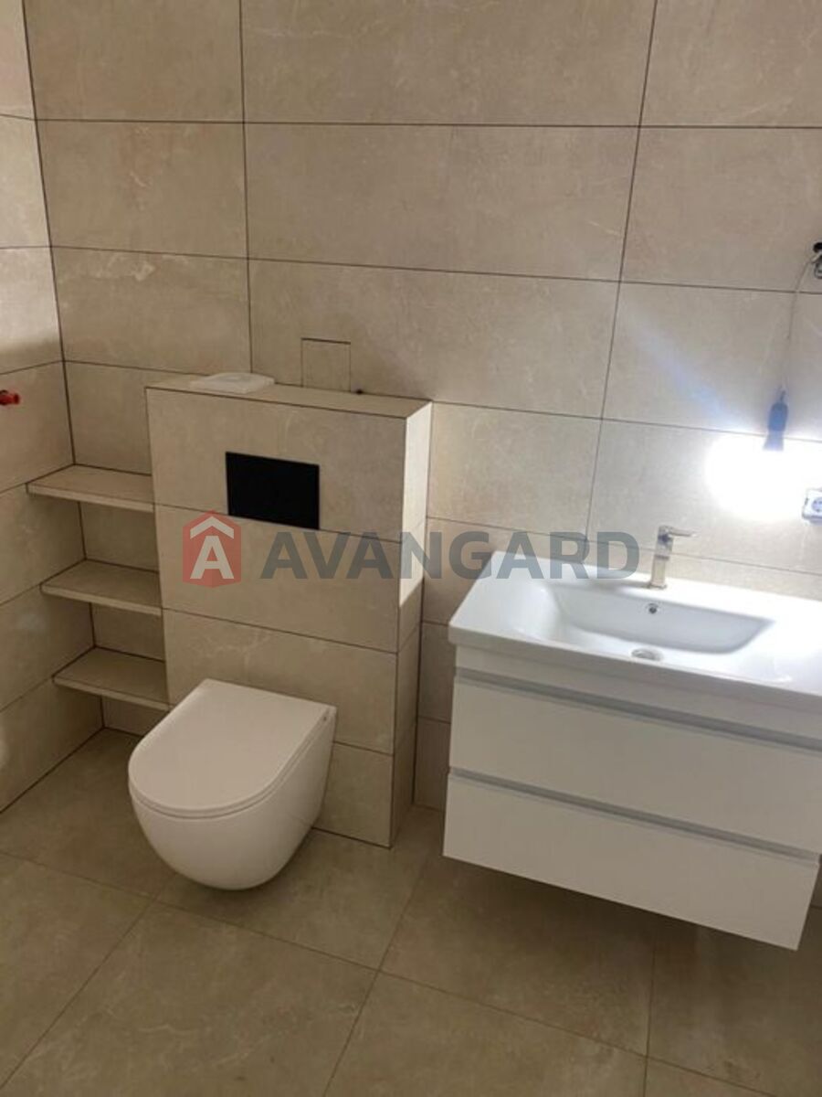 ��������, 90 ��.�. ���� 13