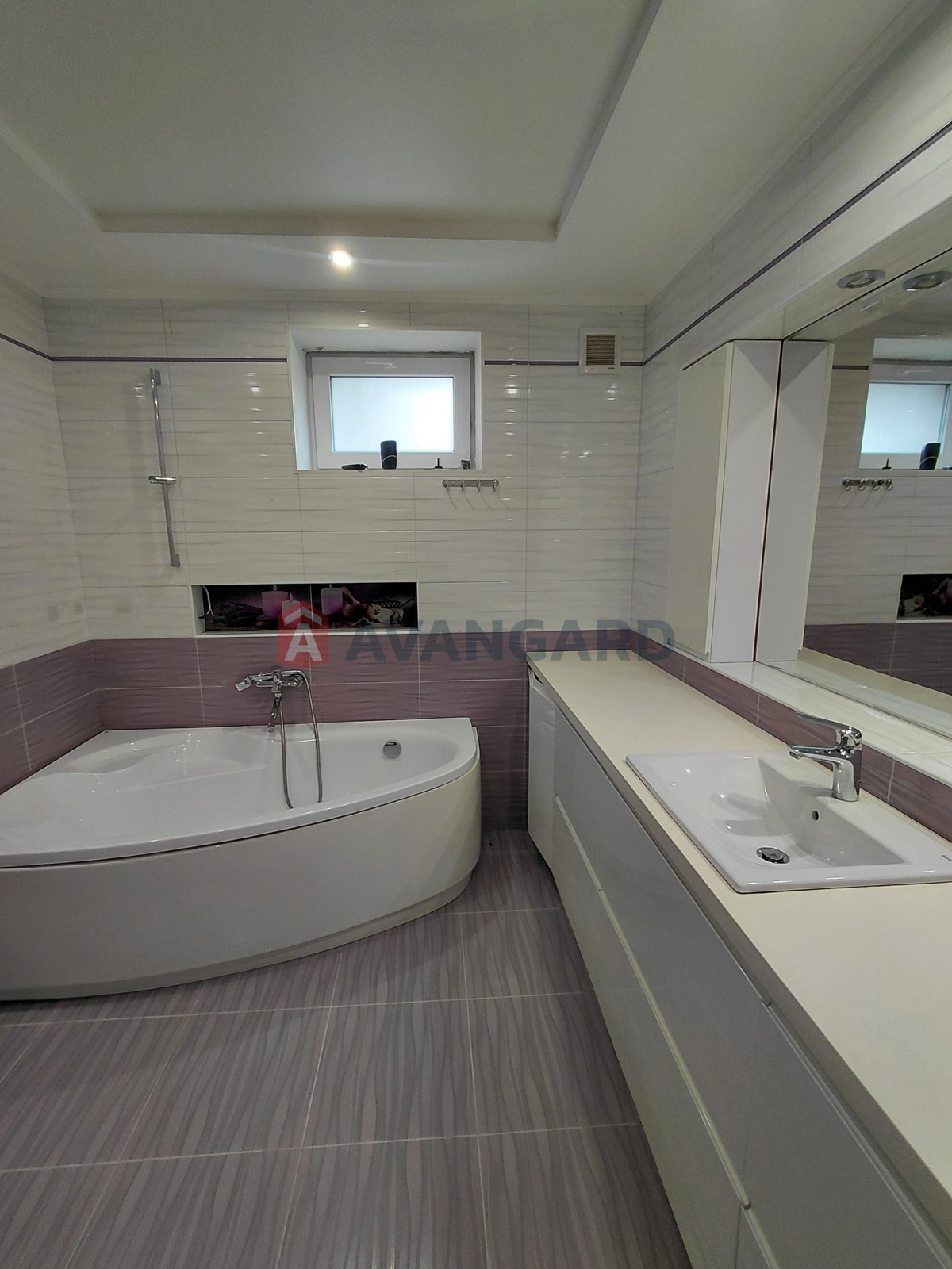 �������, 90 ��.�. ���� 10