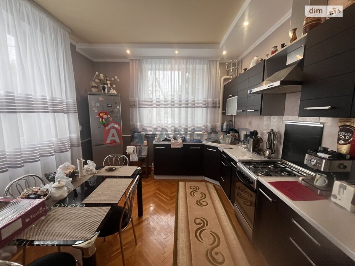 �������, 222 ��.�. ���� 13