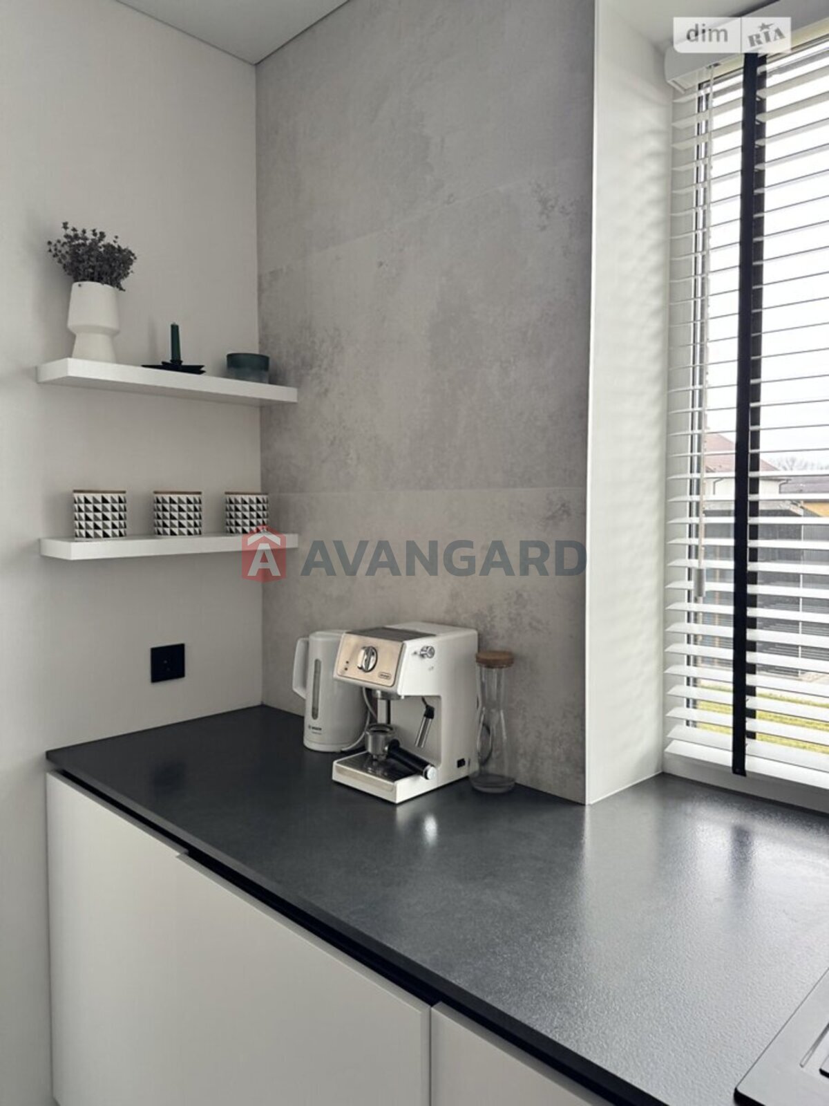 ���, 115 ��.�. ���� 3