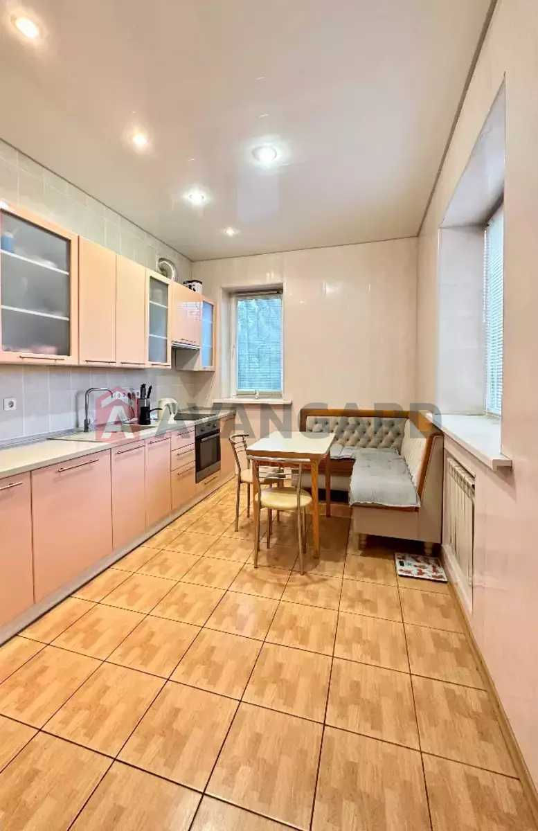 �������, 176 ��.�. ���� 22