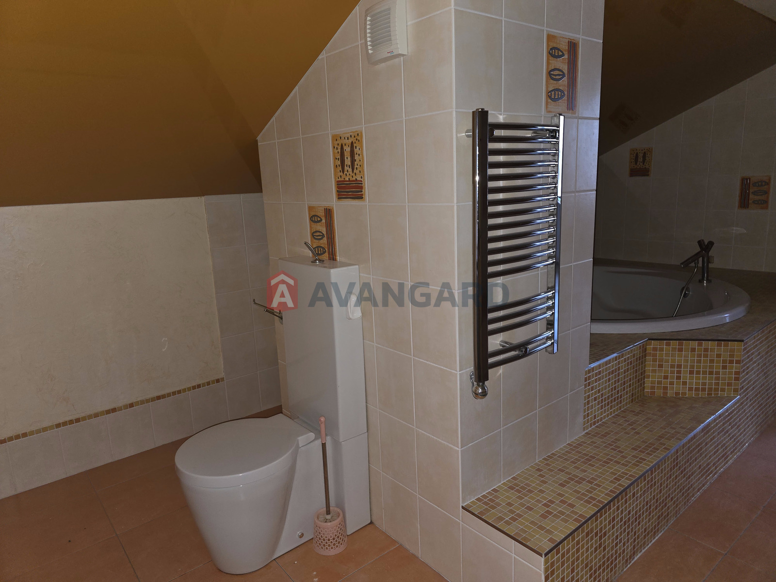 �������, 244 ��.�. ���� 27