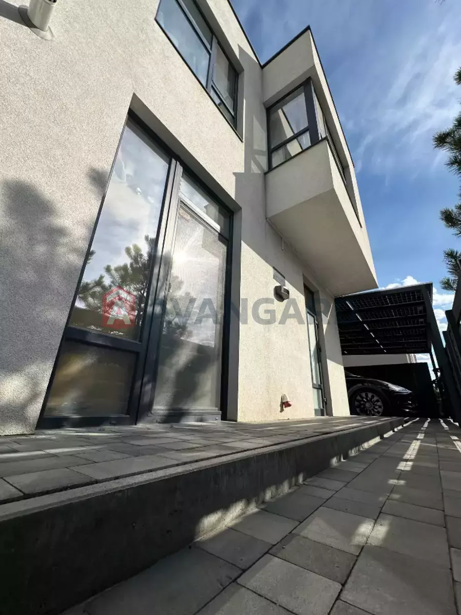 �������, 140 ��.�. ���� 20