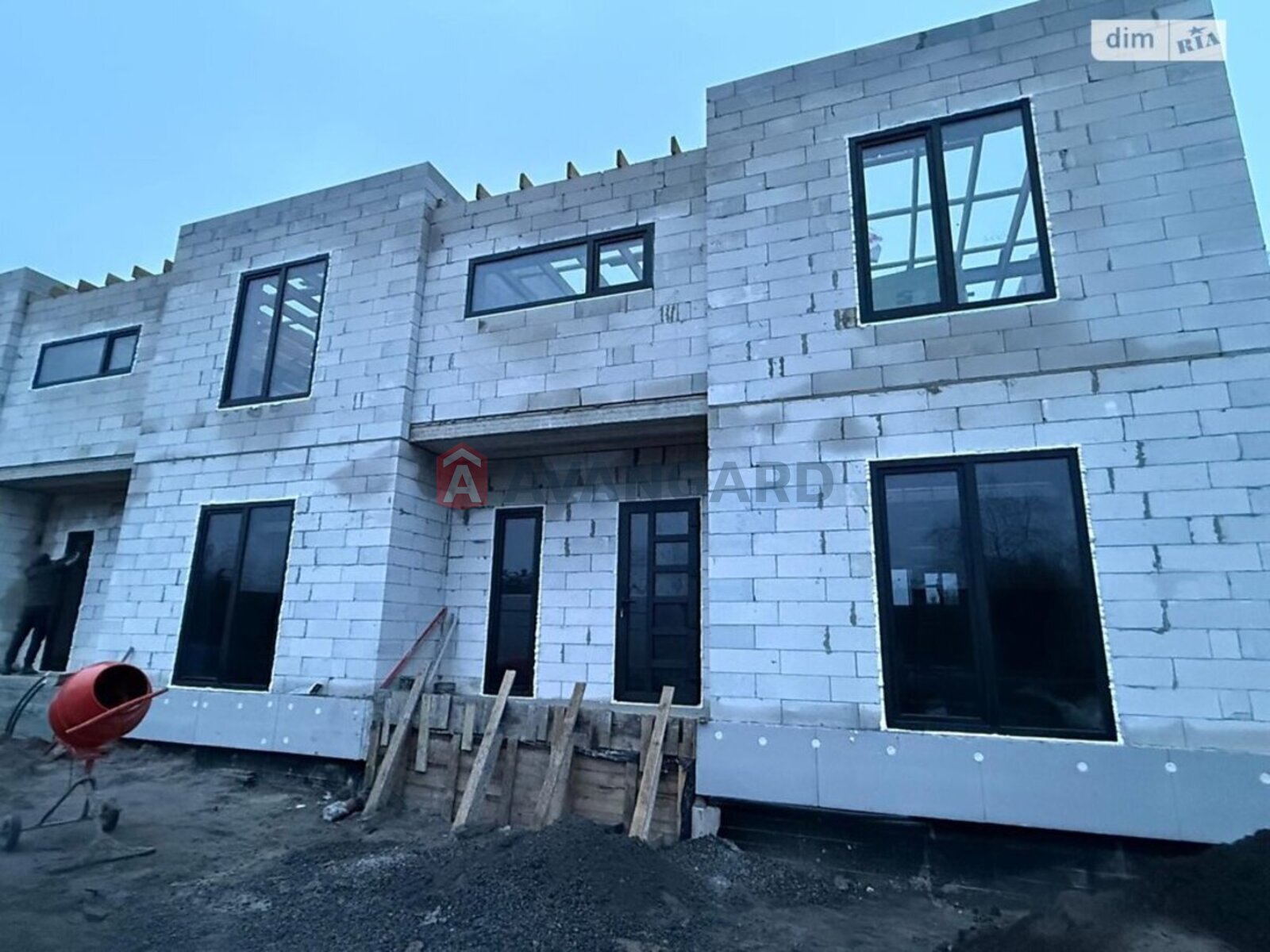 ��������, 105 ��.�. ���� 11