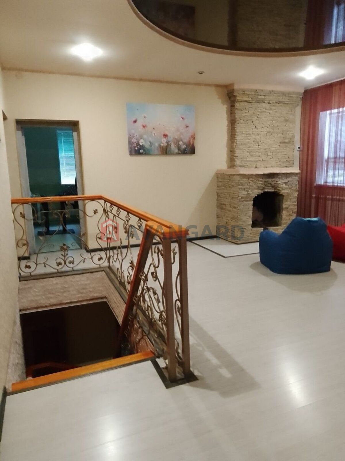 �������, 270 ��.�. ���� 4