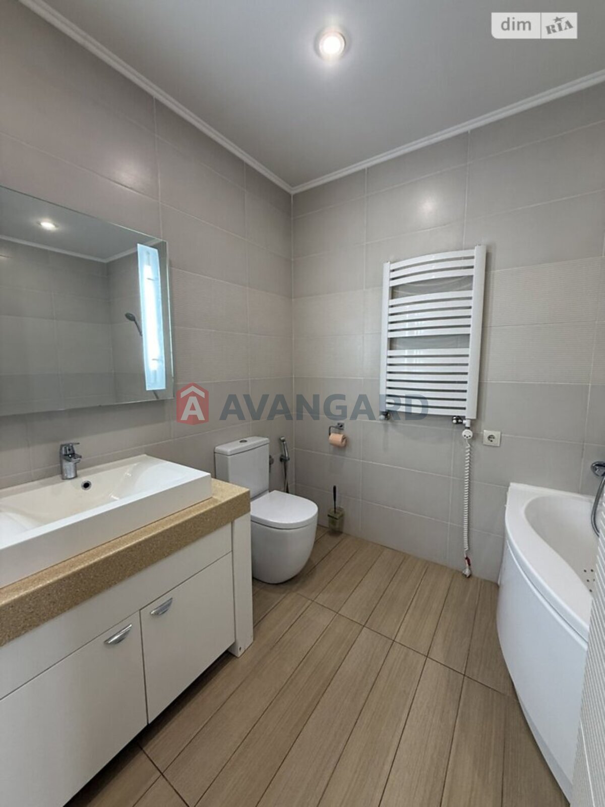 �������, 214 ��.�. ���� 13