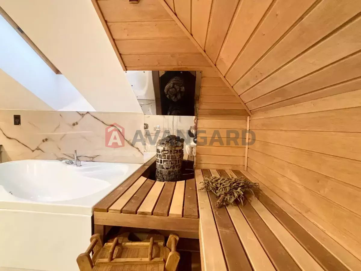 �������, 205 ��.�. ���� 17