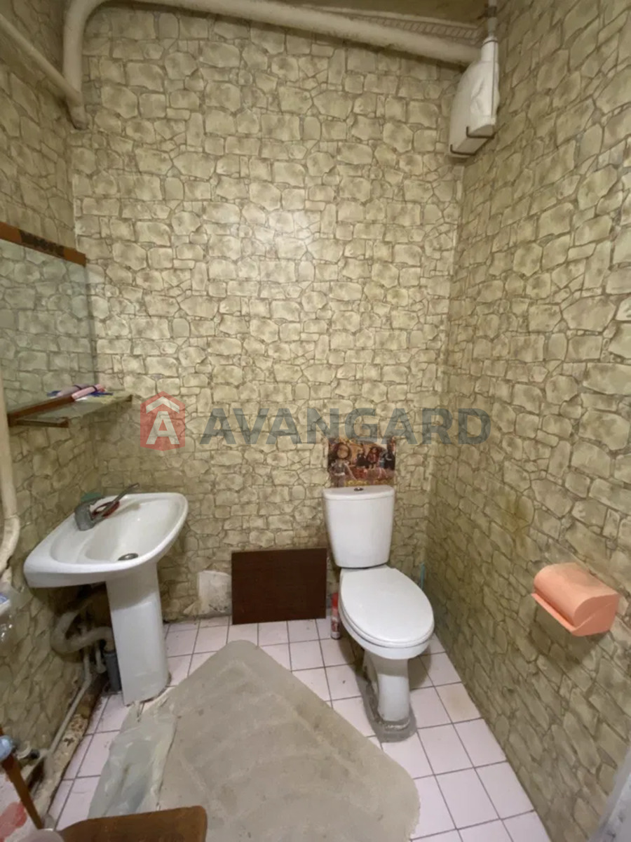 �������, 65 ��.�. ���� 12