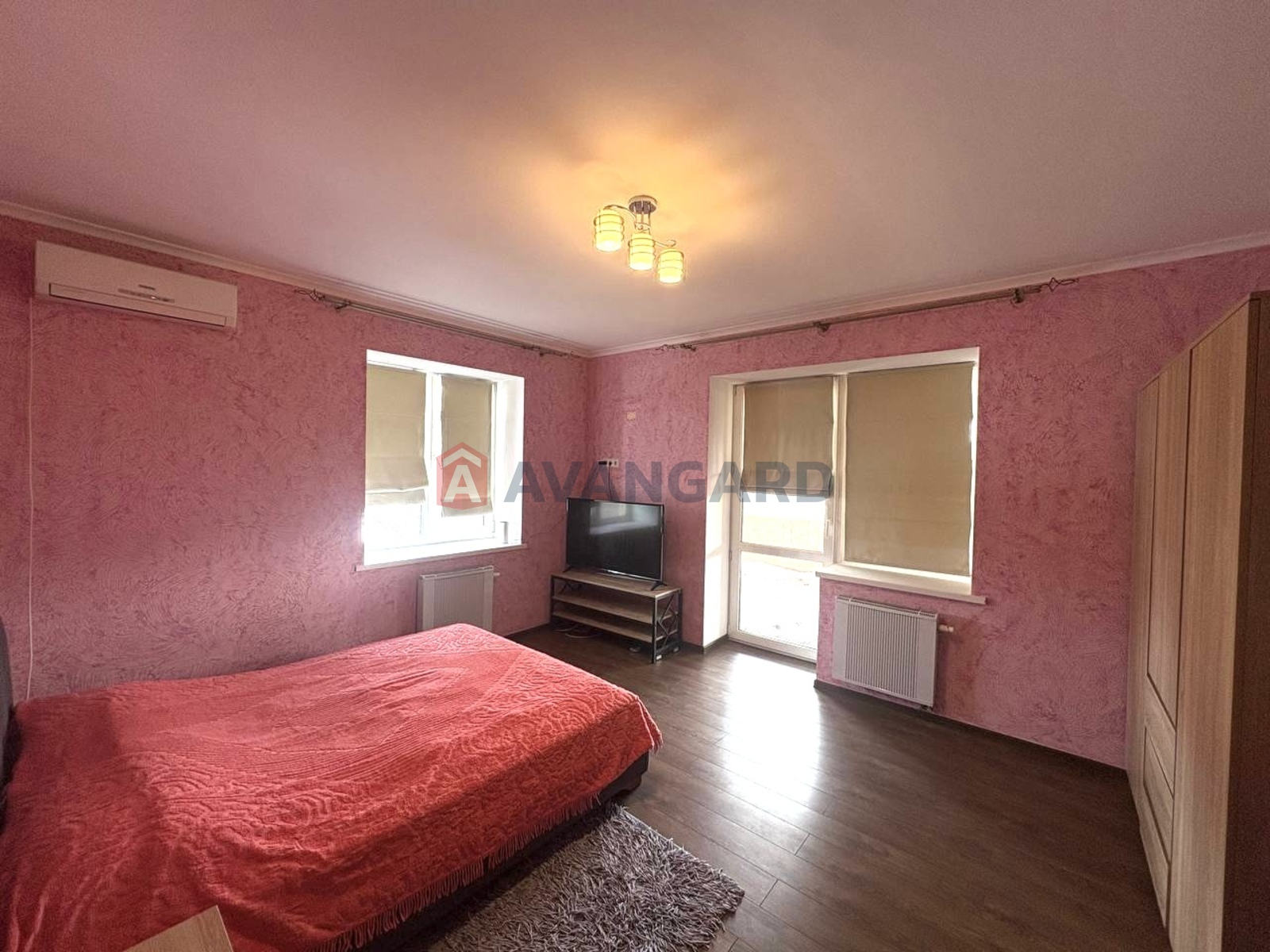 ���, 300 ��.�. ���� 9